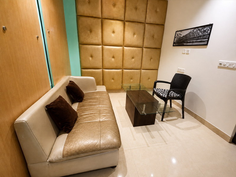 platinum-suit-room
